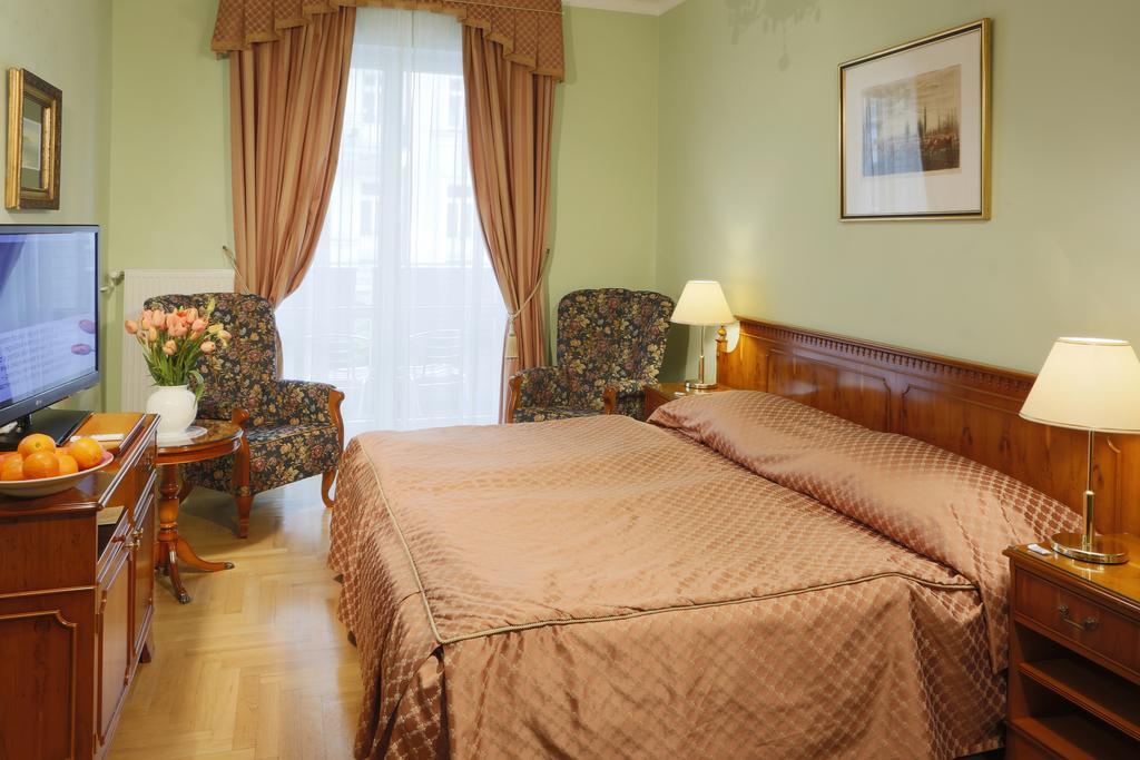 Hotel Bristol Karlovy Vary Exterior photo