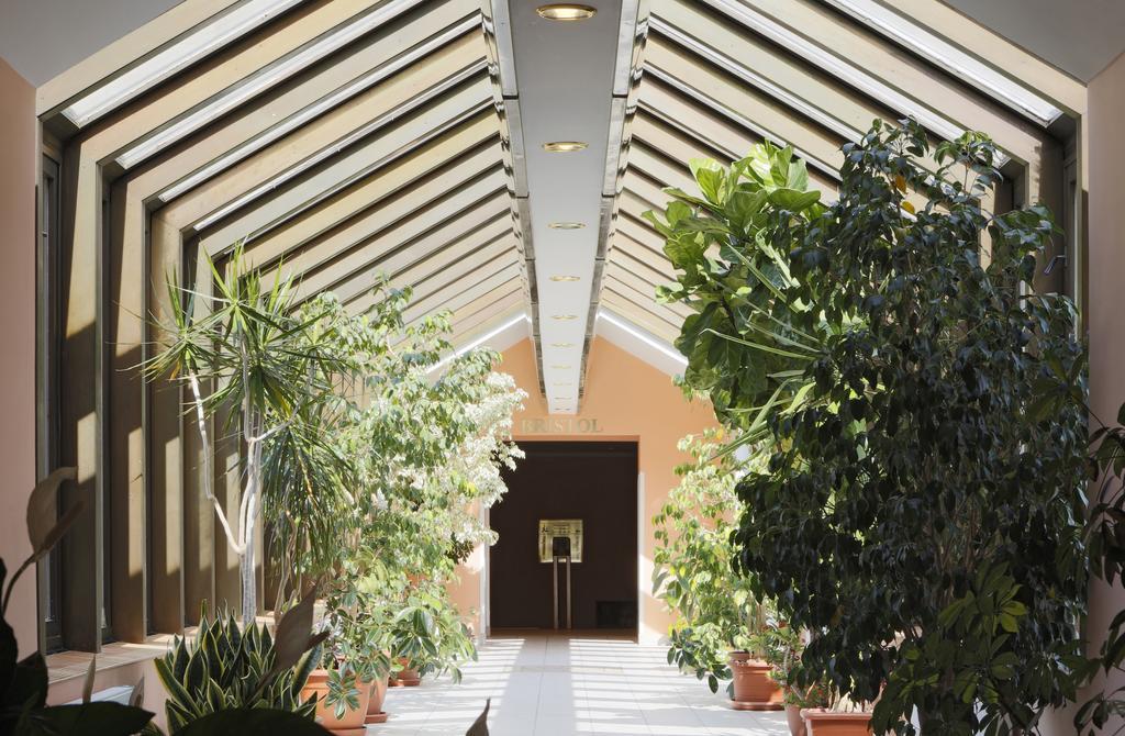Hotel Bristol Karlovy Vary Exterior photo